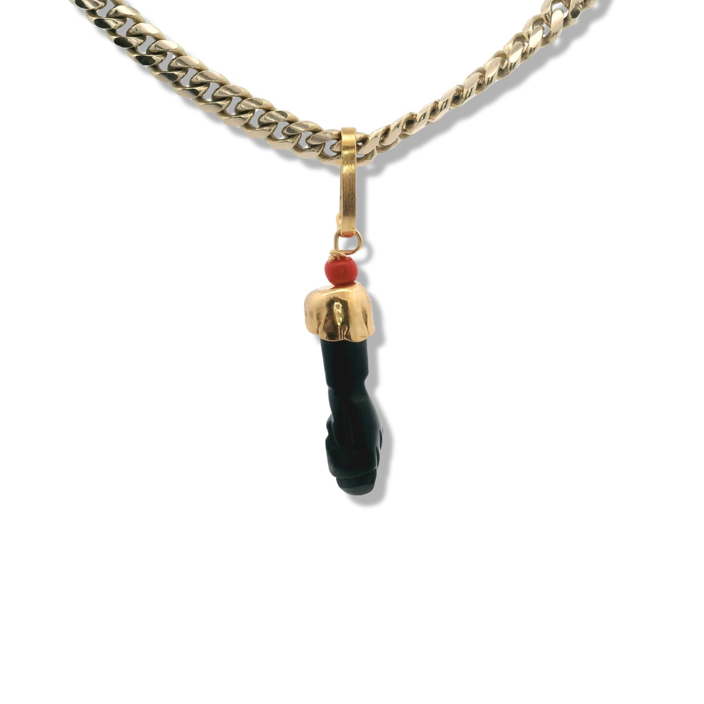 Poing Azabache en or jaune 14 carats avec perle rouge